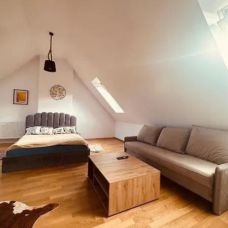 śnieżkowe - Dwupoziomowy Z Garażem Karpacz