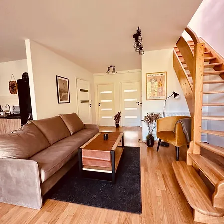 Apartment Sniezkowe - Dwupoziomowy Z Garazem