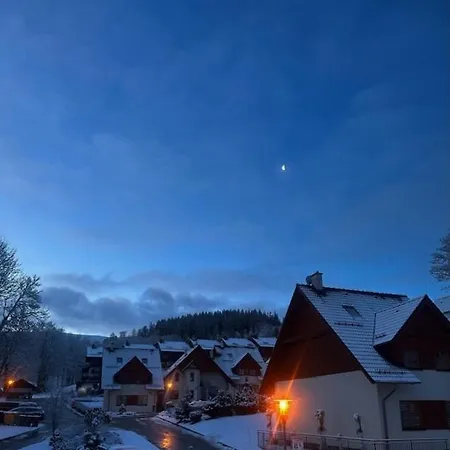 Sniezkowe - Dwupoziomowy Z Garazem Karpacz