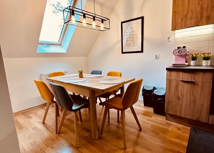 شقة Sniezkowe - Dwupoziomowy Z Garazem