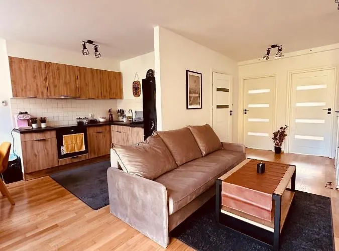 Sniezkowe - Dwupoziomowy Z Garazem 카르파츠